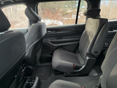 2024 Jeep Grand Cherokee L Laredo X 4x4