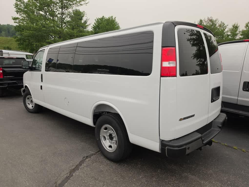 2026 Chevrolet Express Passenger LT
