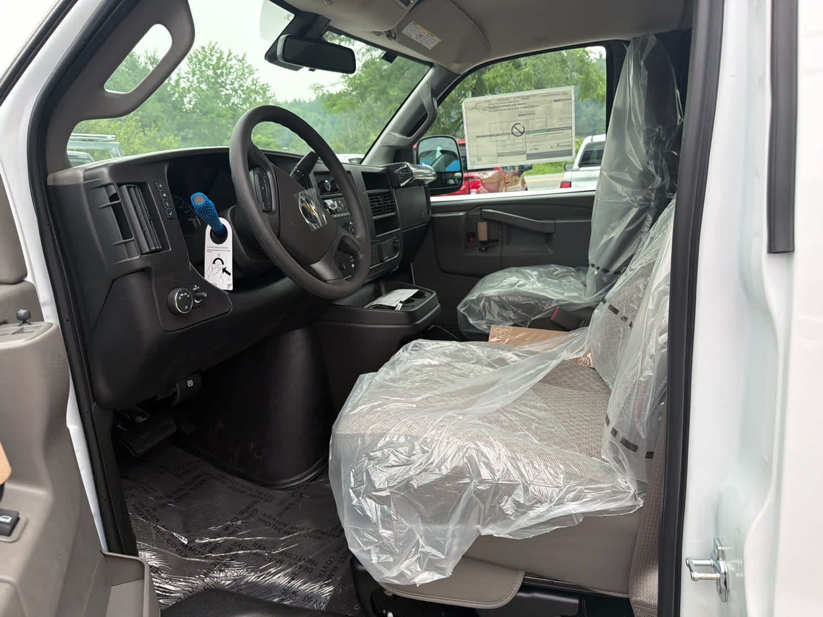2026 Chevrolet Express Passenger LT
