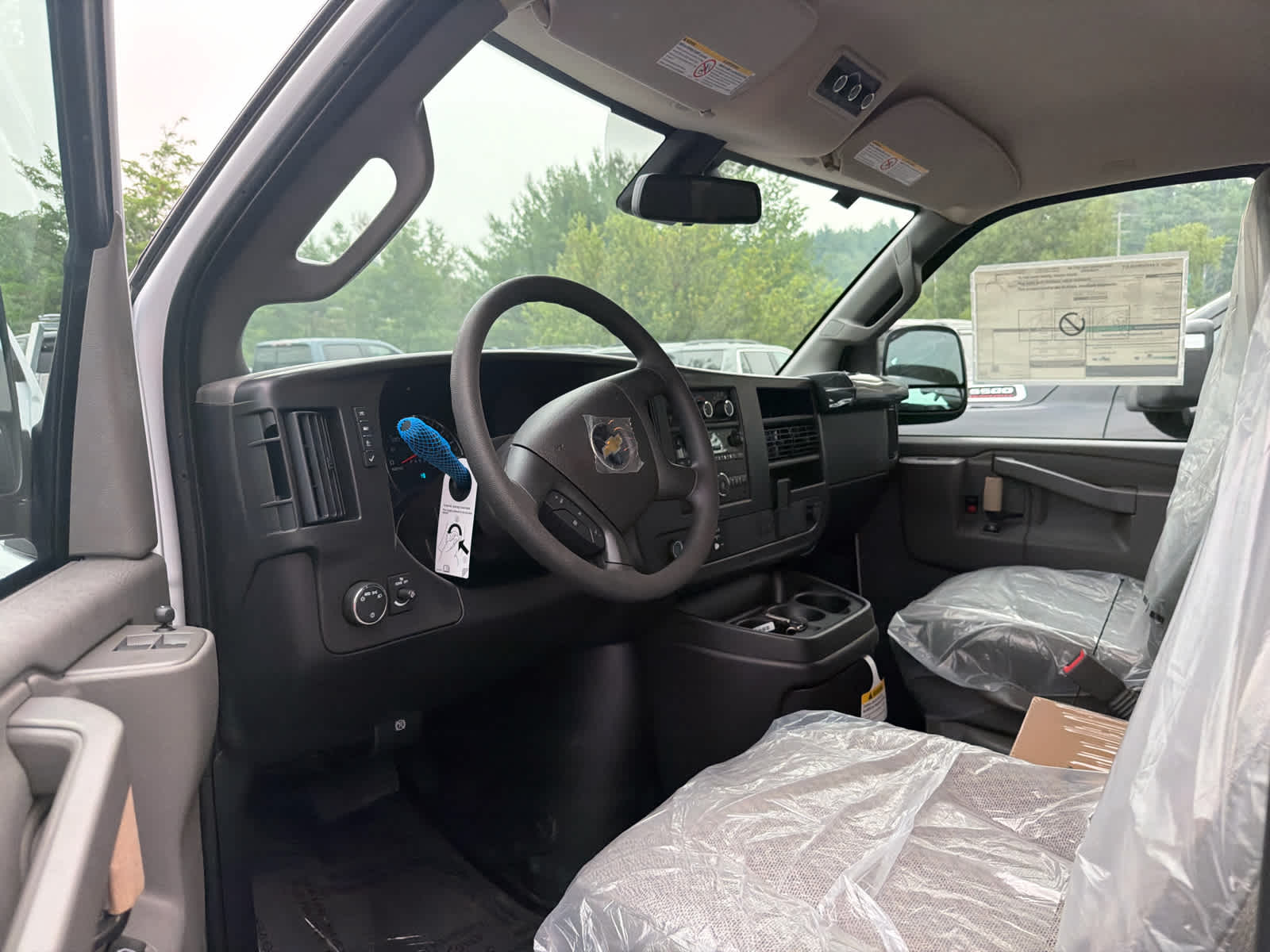 2026 Chevrolet Express Passenger LT