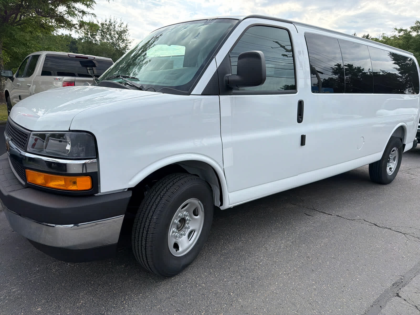 2026 Chevrolet Express Passenger LT