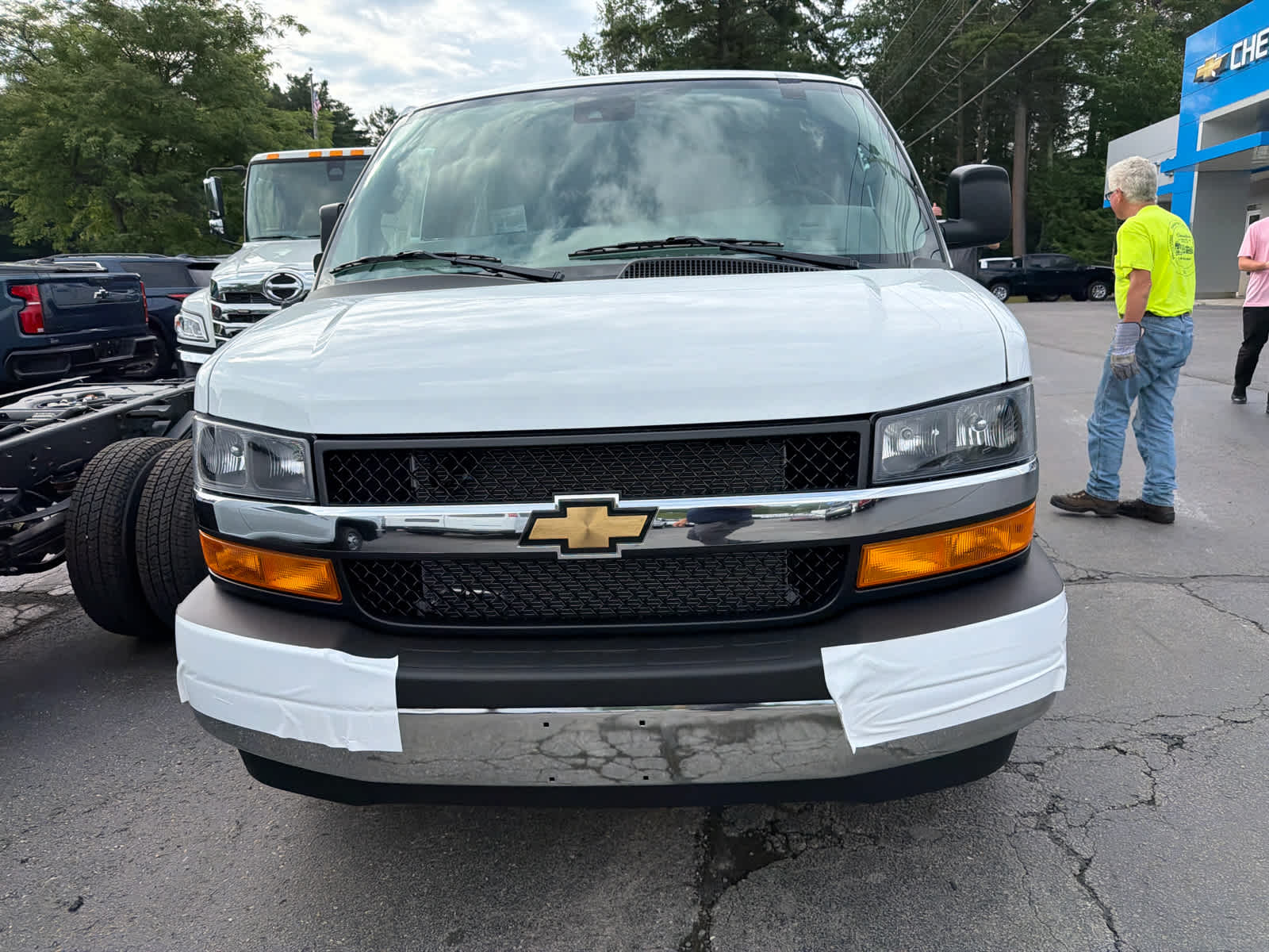 2026 Chevrolet Express Passenger LT