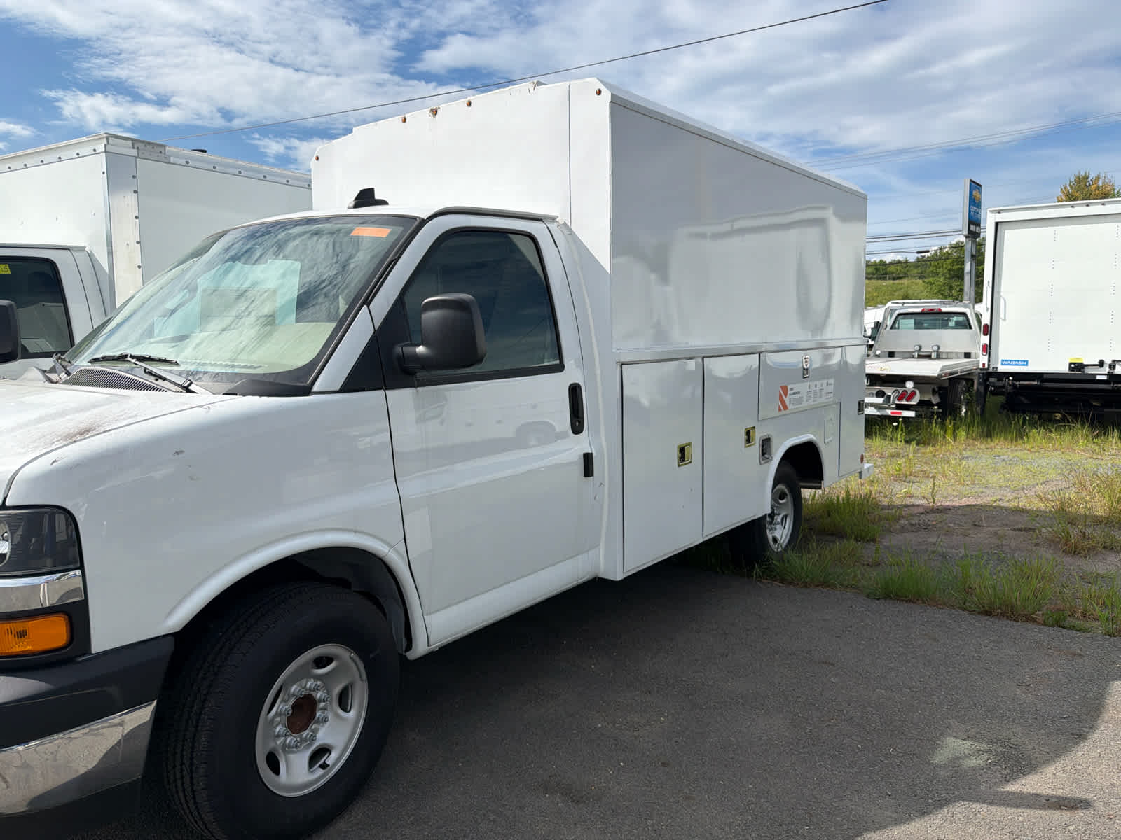 2023 Chevrolet Express Cutaway 3500 1WT