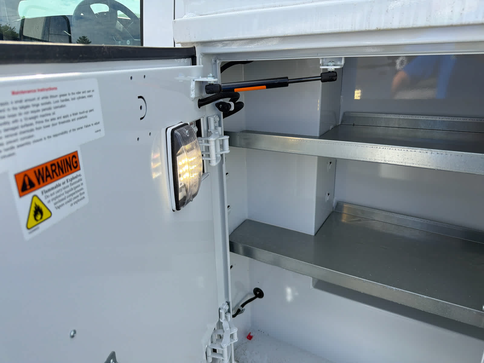 2023 Chevrolet Express Cutaway 3500 1WT