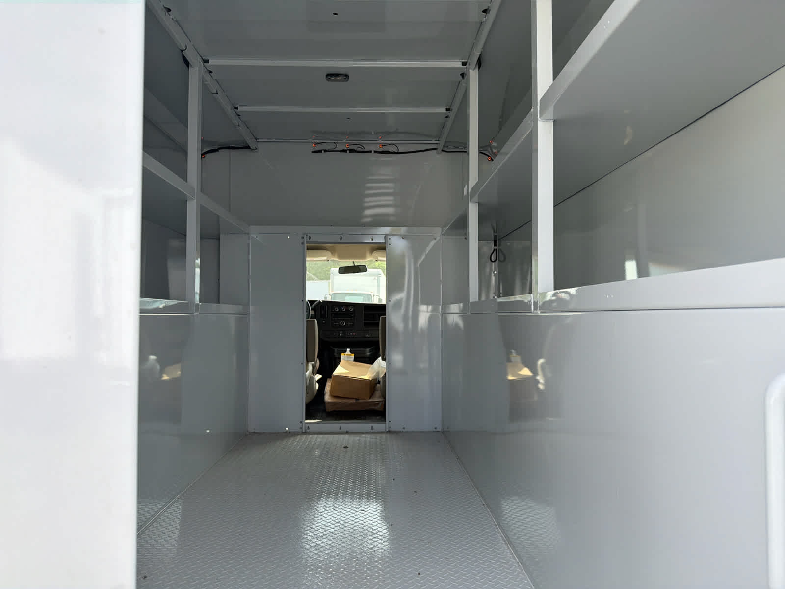 2023 Chevrolet Express Cutaway 3500 1WT