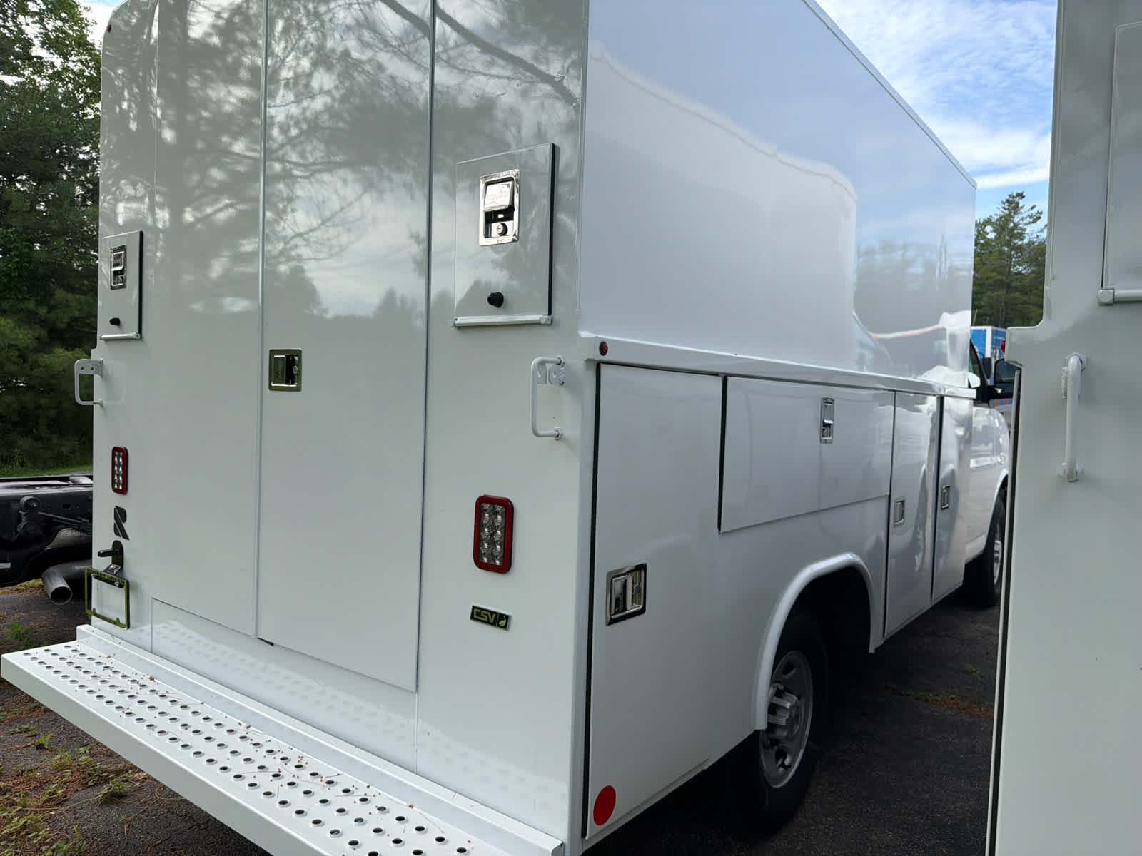 2023 Chevrolet Express Cutaway 3500 1WT