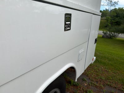 2023 Chevrolet Express Cutaway 3500 1WT