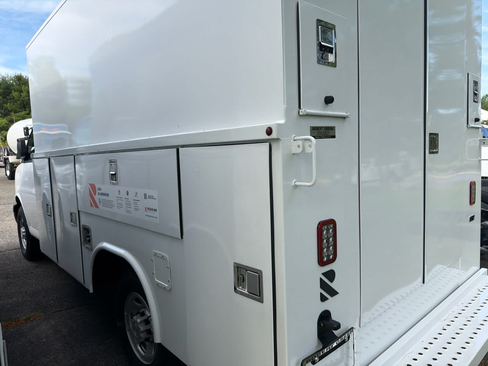 2023 Chevrolet Express Cutaway 3500 1WT