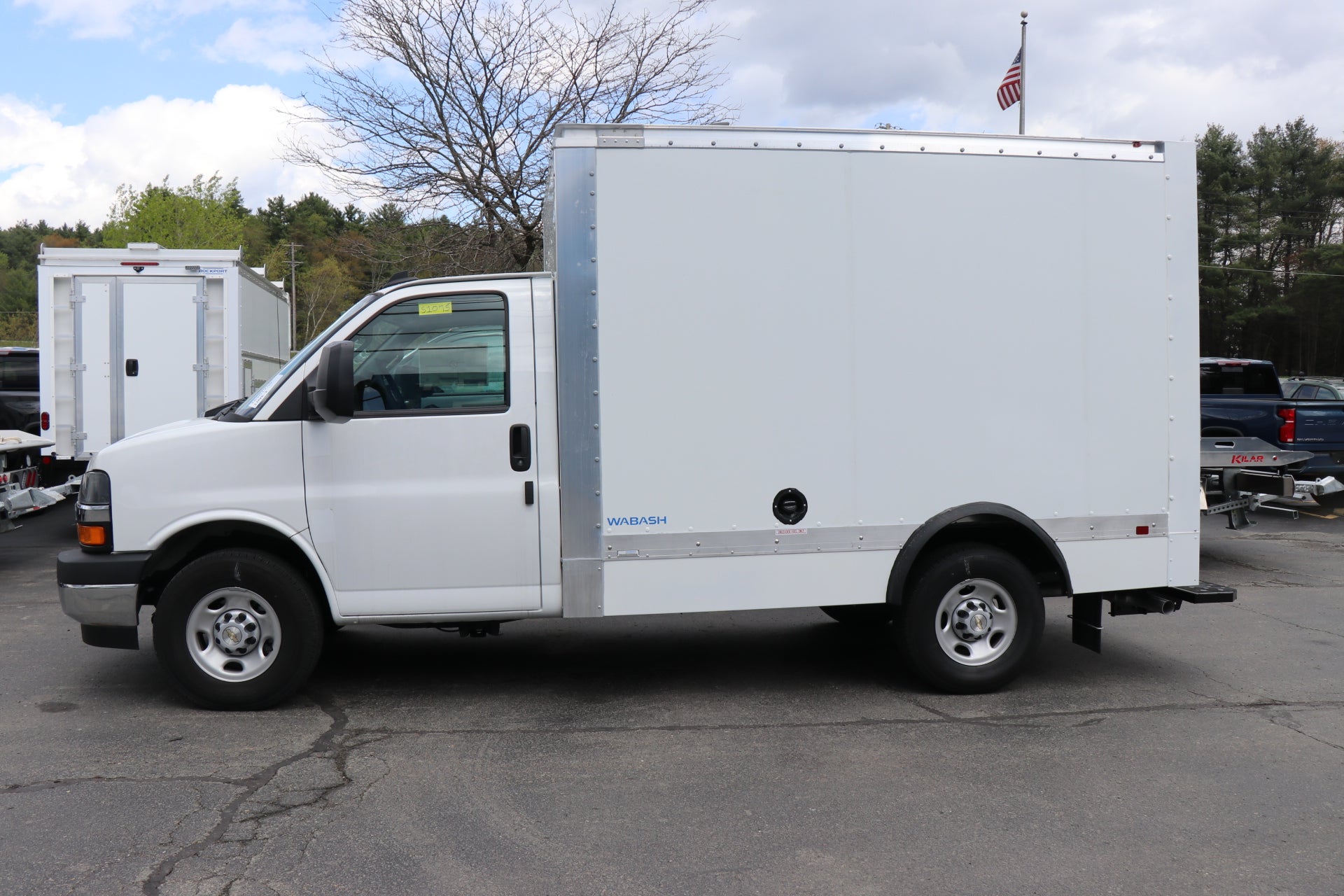 2025 Chevrolet Express Cutaway 3500 1WT
