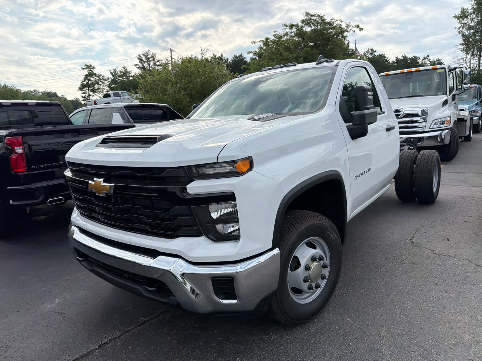 2026 Chevrolet Silverado 3500 HD Chassis Cab Work Truck