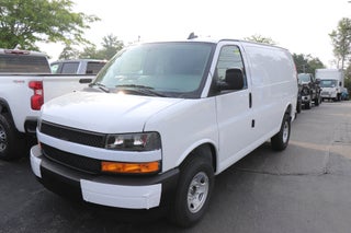 2025 Chevrolet Express Cargo WT