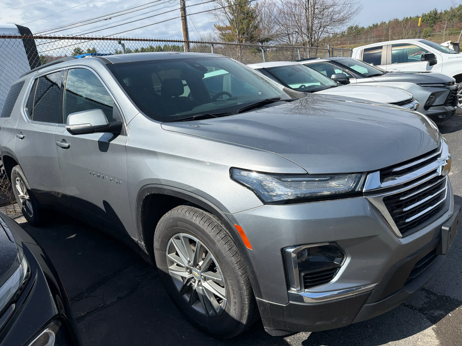 2023 Chevrolet Traverse LT Cloth