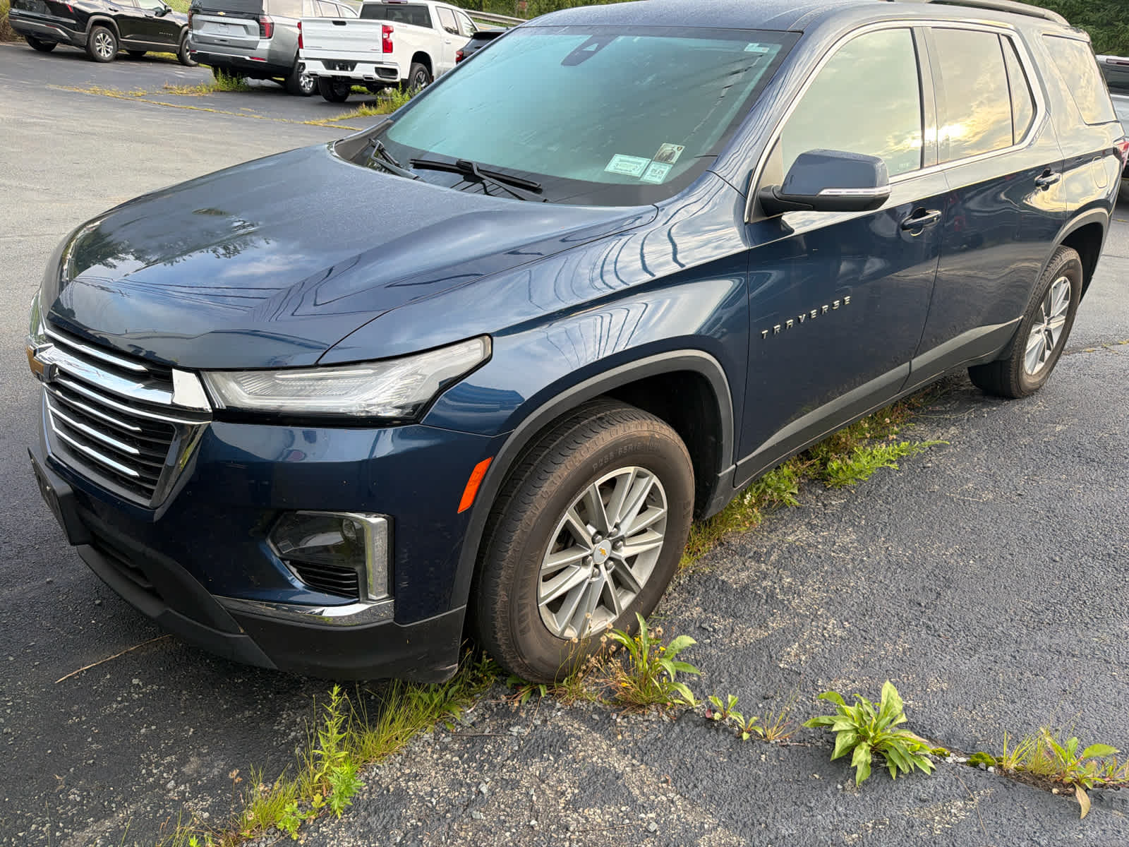 2023 Chevrolet Traverse LT Cloth