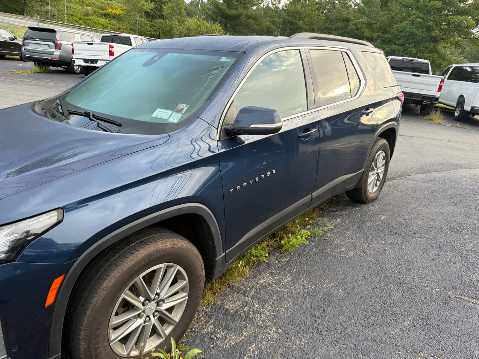 2023 Chevrolet Traverse LT Cloth