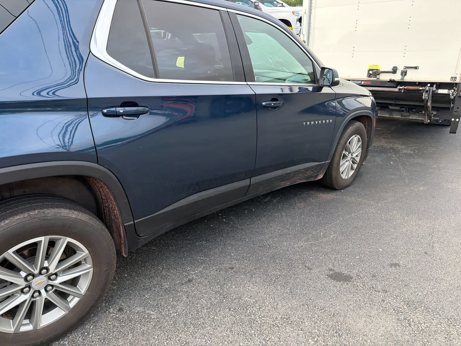 2023 Chevrolet Traverse LT Cloth
