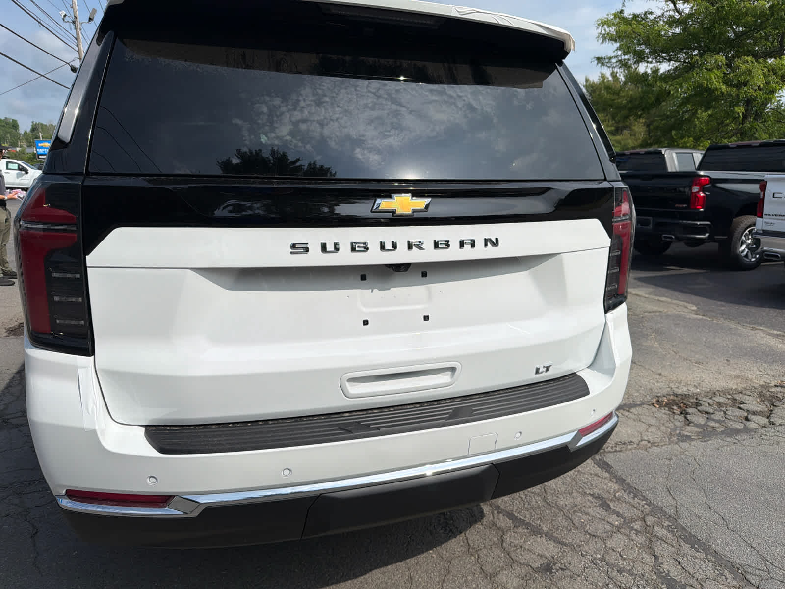 2026 Chevrolet Suburban LT