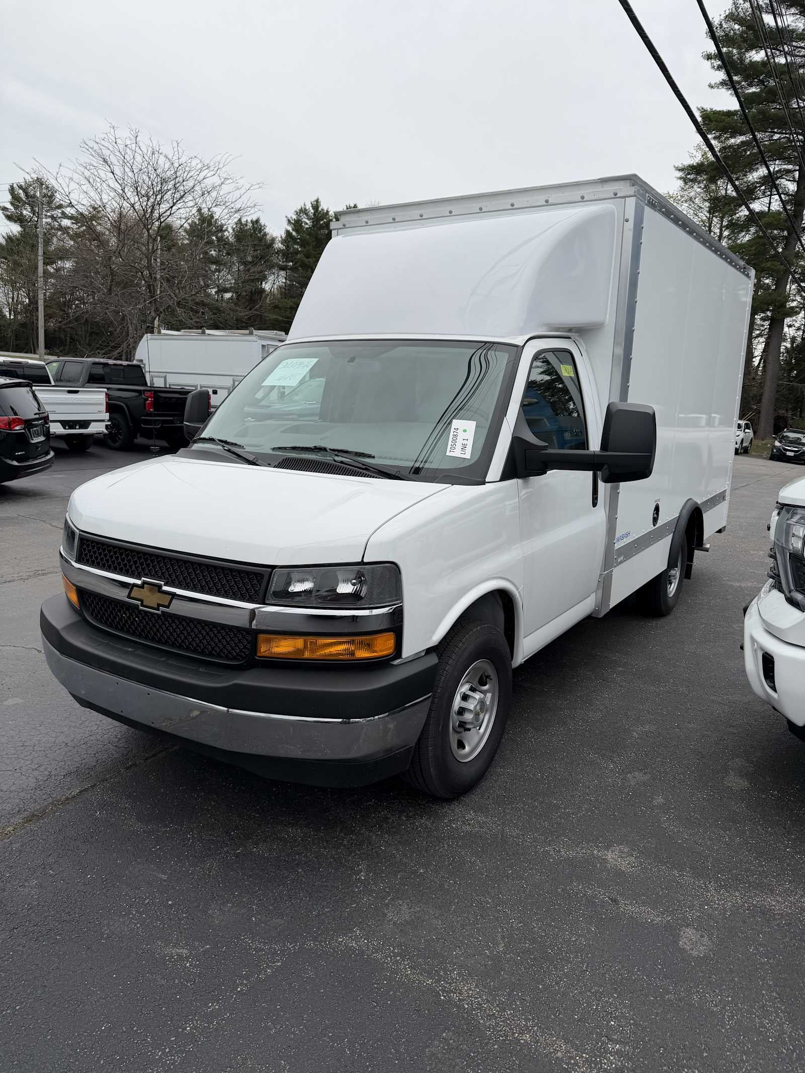 2025 Chevrolet Express Cutaway 3500 1WT