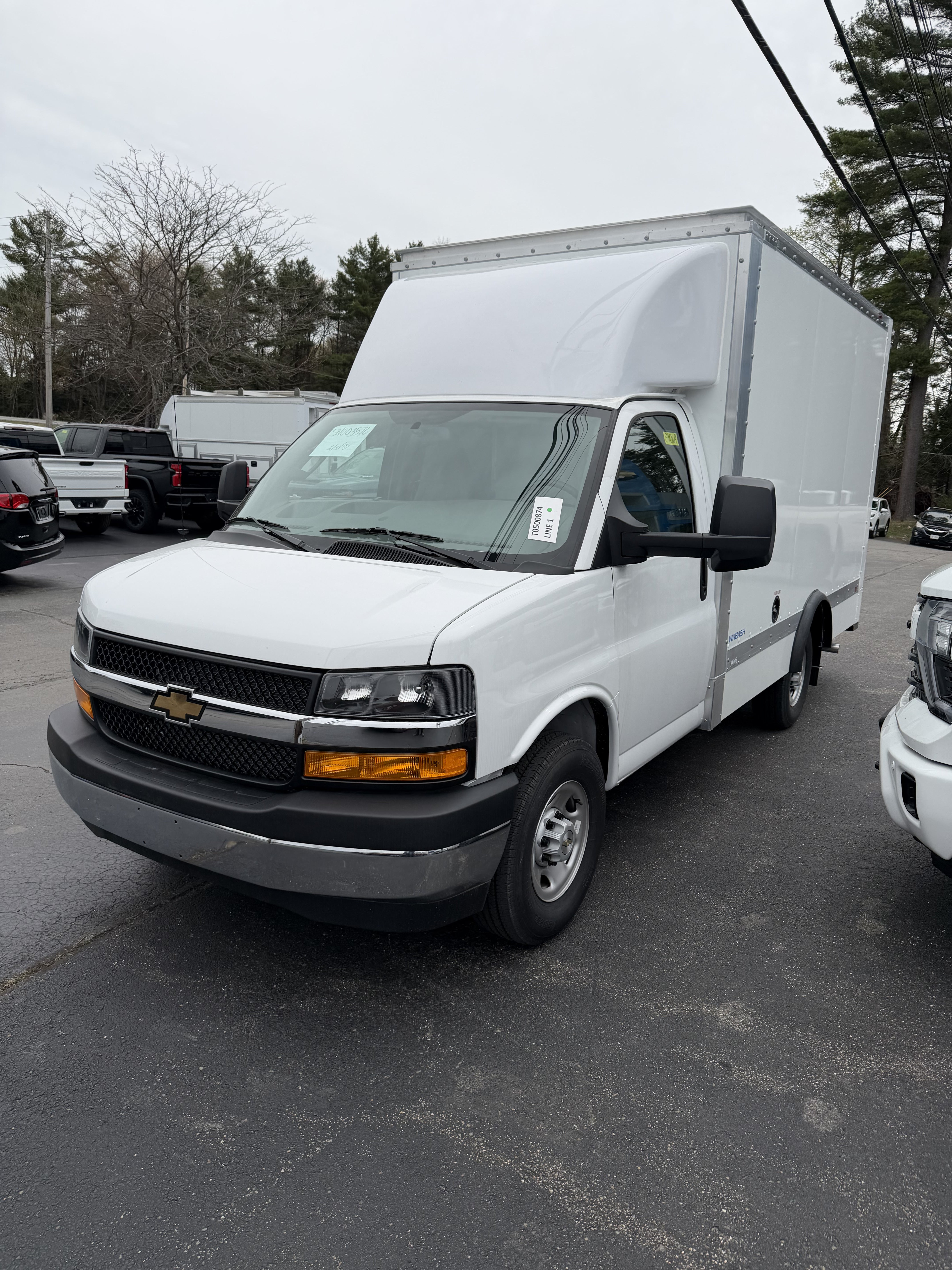 2025 Chevrolet Express Cutaway 3500 1WT