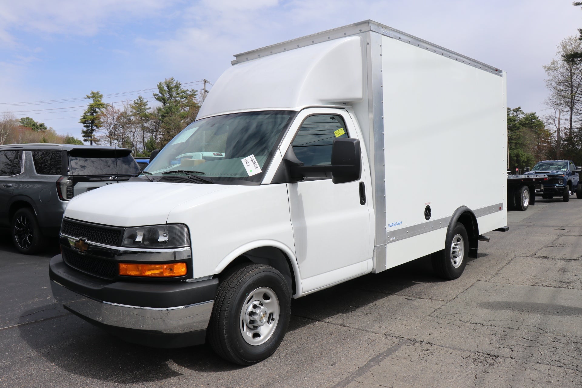 2025 Chevrolet Express Cutaway 3500 1WT