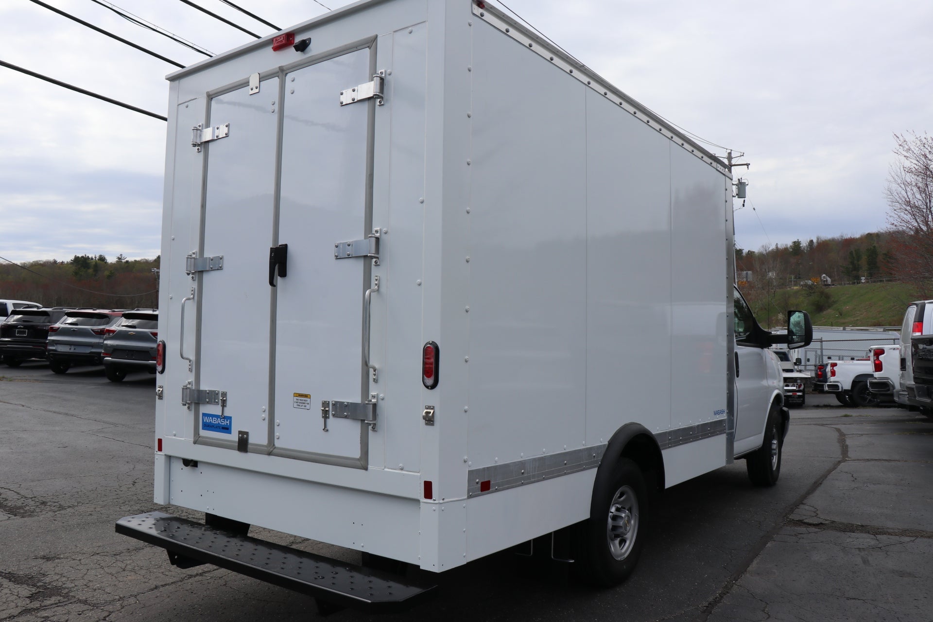 2025 Chevrolet Express Cutaway 3500 1WT