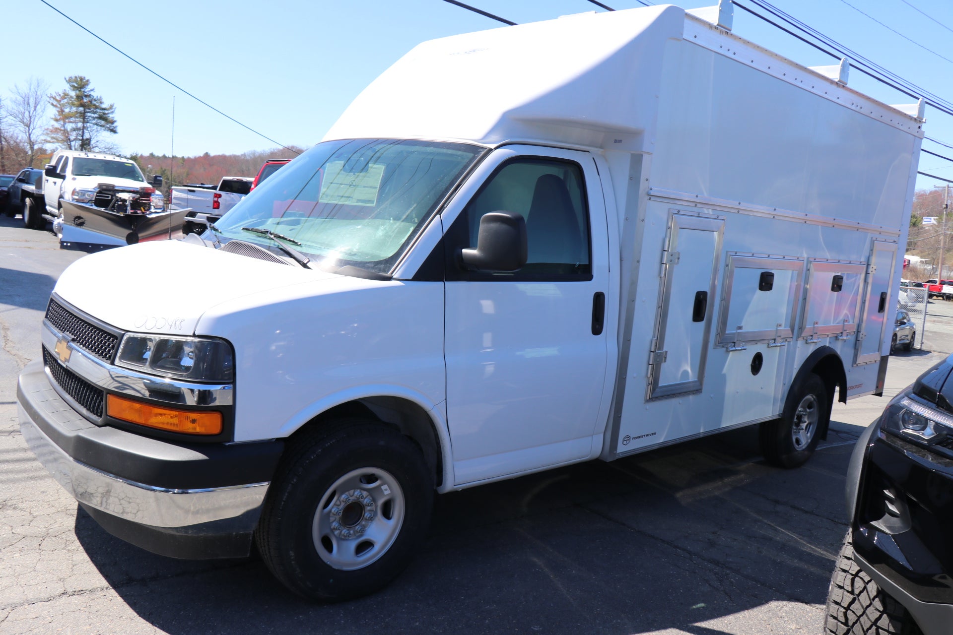 2026 Chevrolet Express Cutaway 3500 1WT