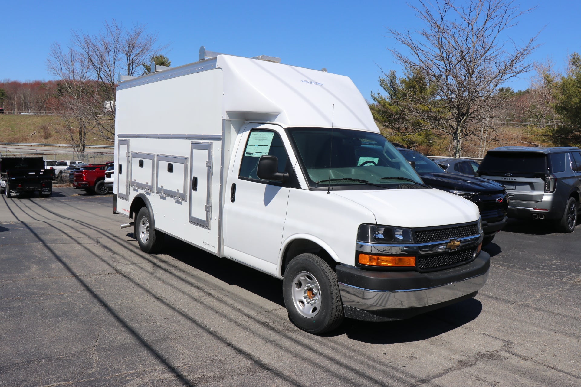 2026 Chevrolet Express Cutaway 3500 1WT