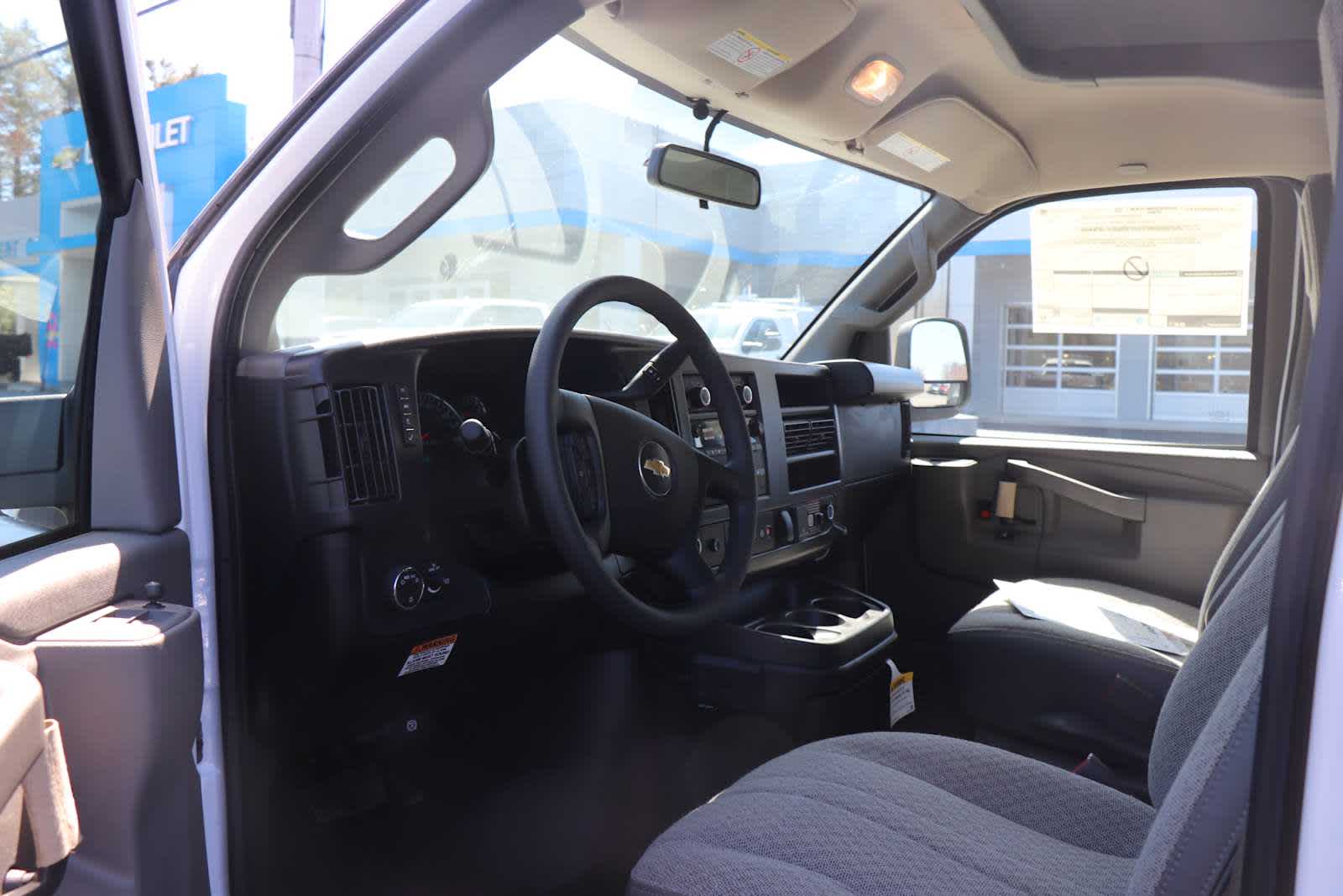 2026 Chevrolet Express Cutaway 3500 1WT