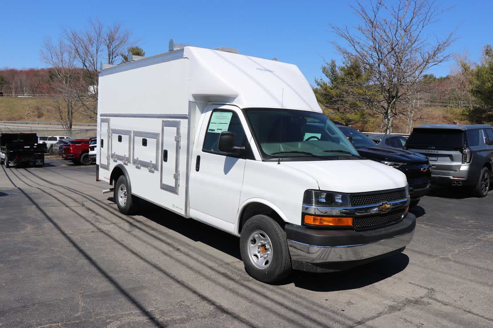 2026 Chevrolet Express Cutaway 3500 1WT