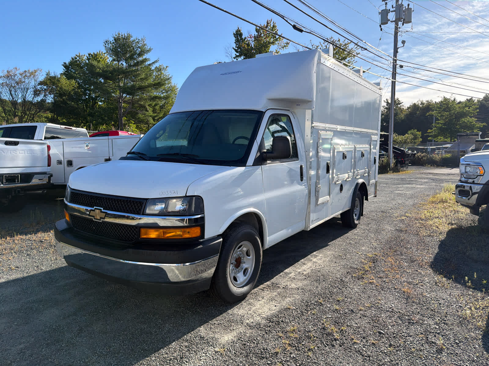 2026 Chevrolet Express Cutaway 3500 1WT