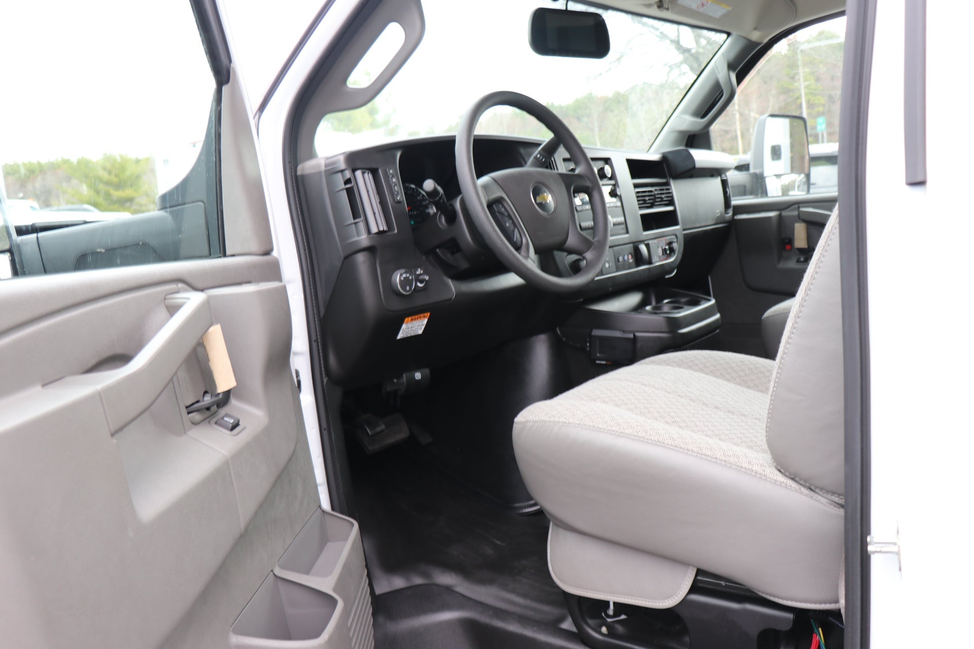 2026 Chevrolet Express Cutaway 4500 2WT