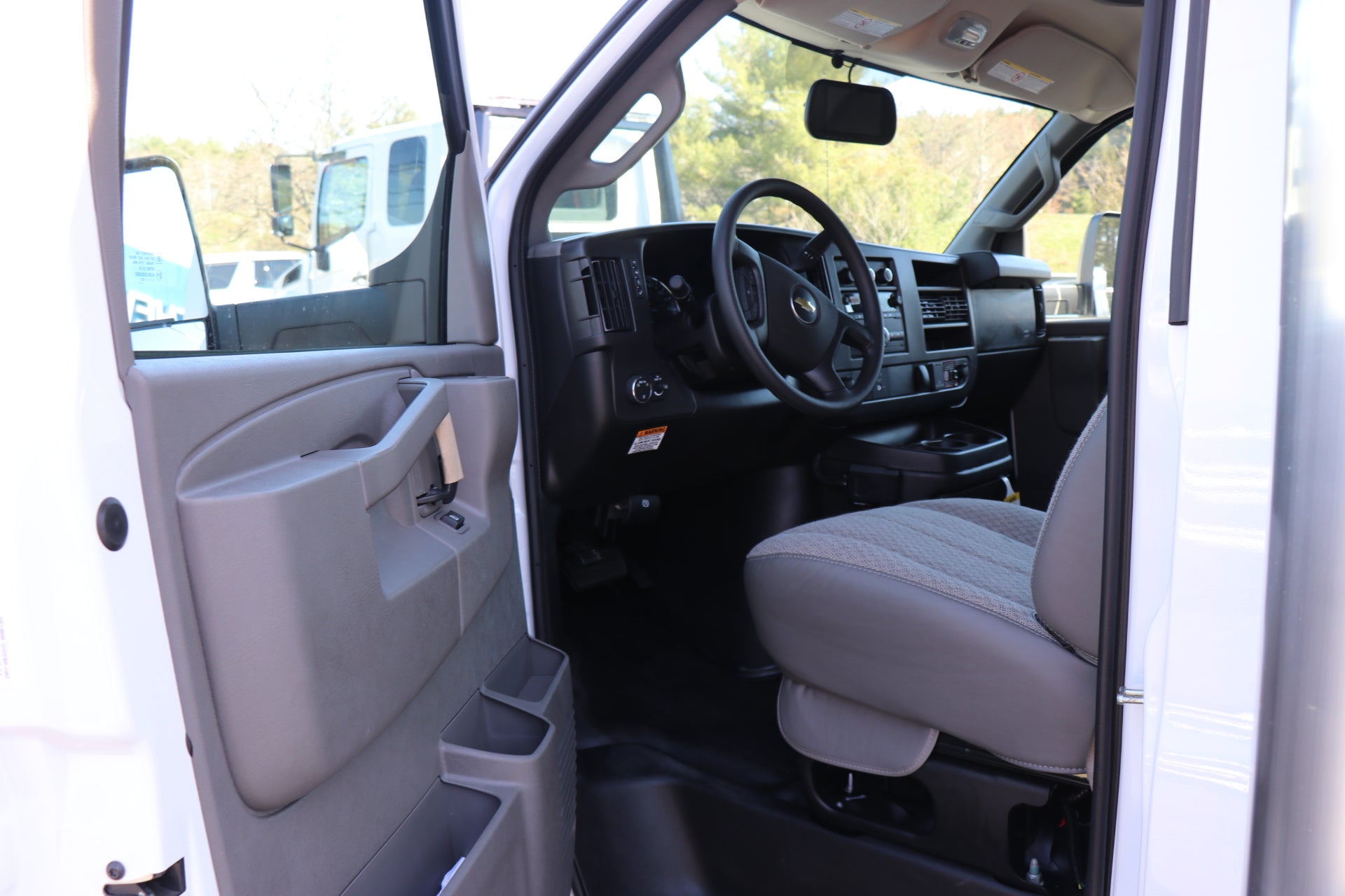 2026 Chevrolet Express Cutaway 4500 2WT