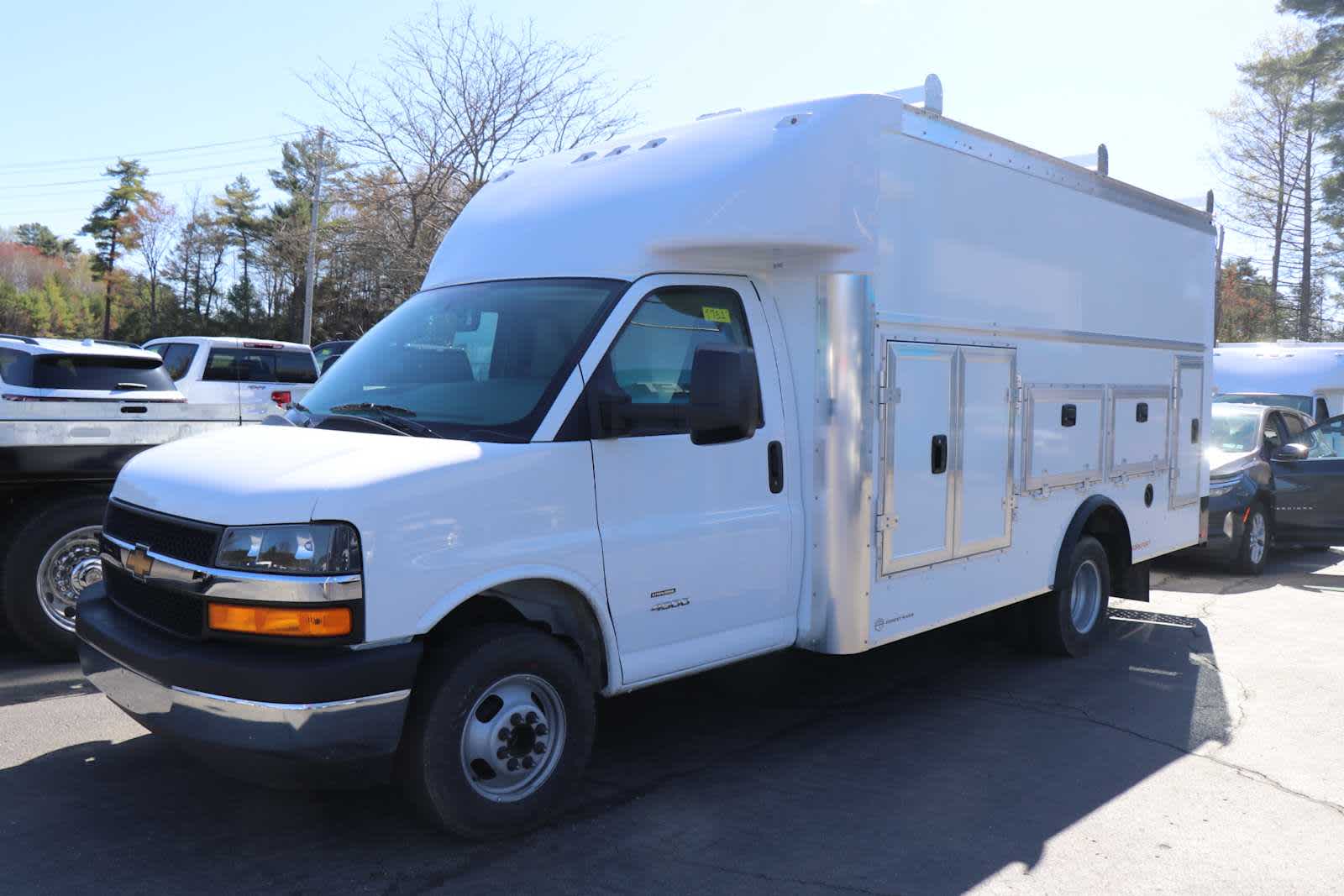 2026 Chevrolet Express Cutaway 4500 2WT