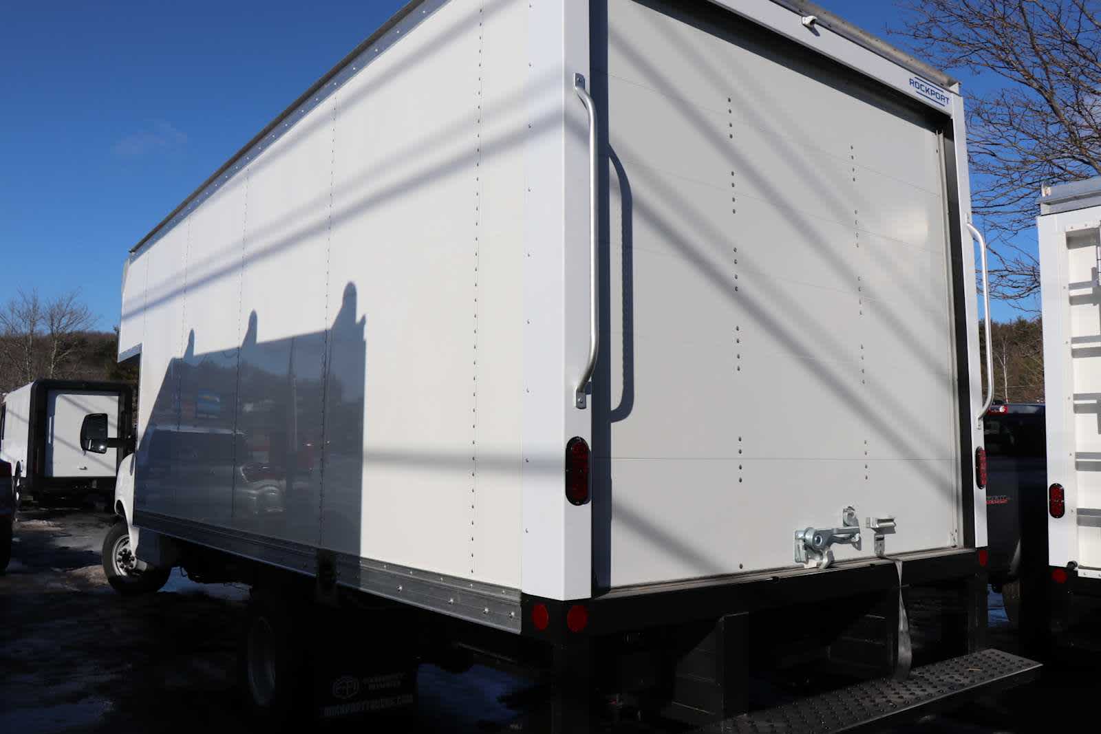 2026 Chevrolet Express Cutaway 4500 2WT