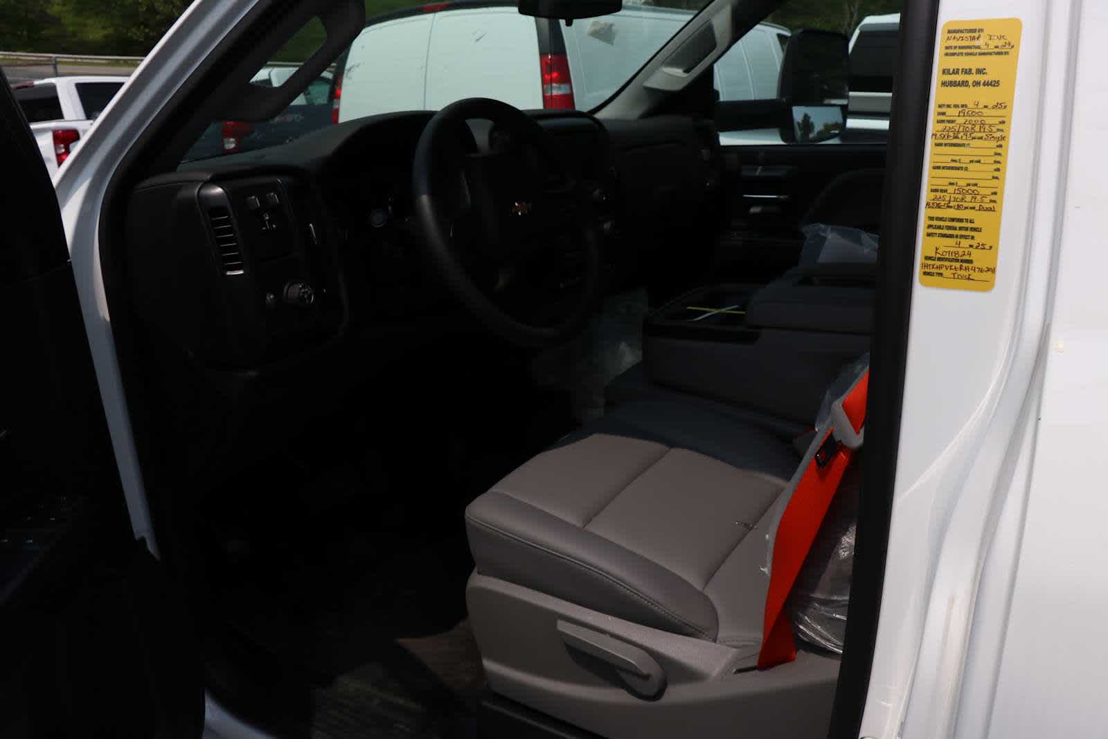 2024 Chevrolet Silverado 5500 HD Work Truck