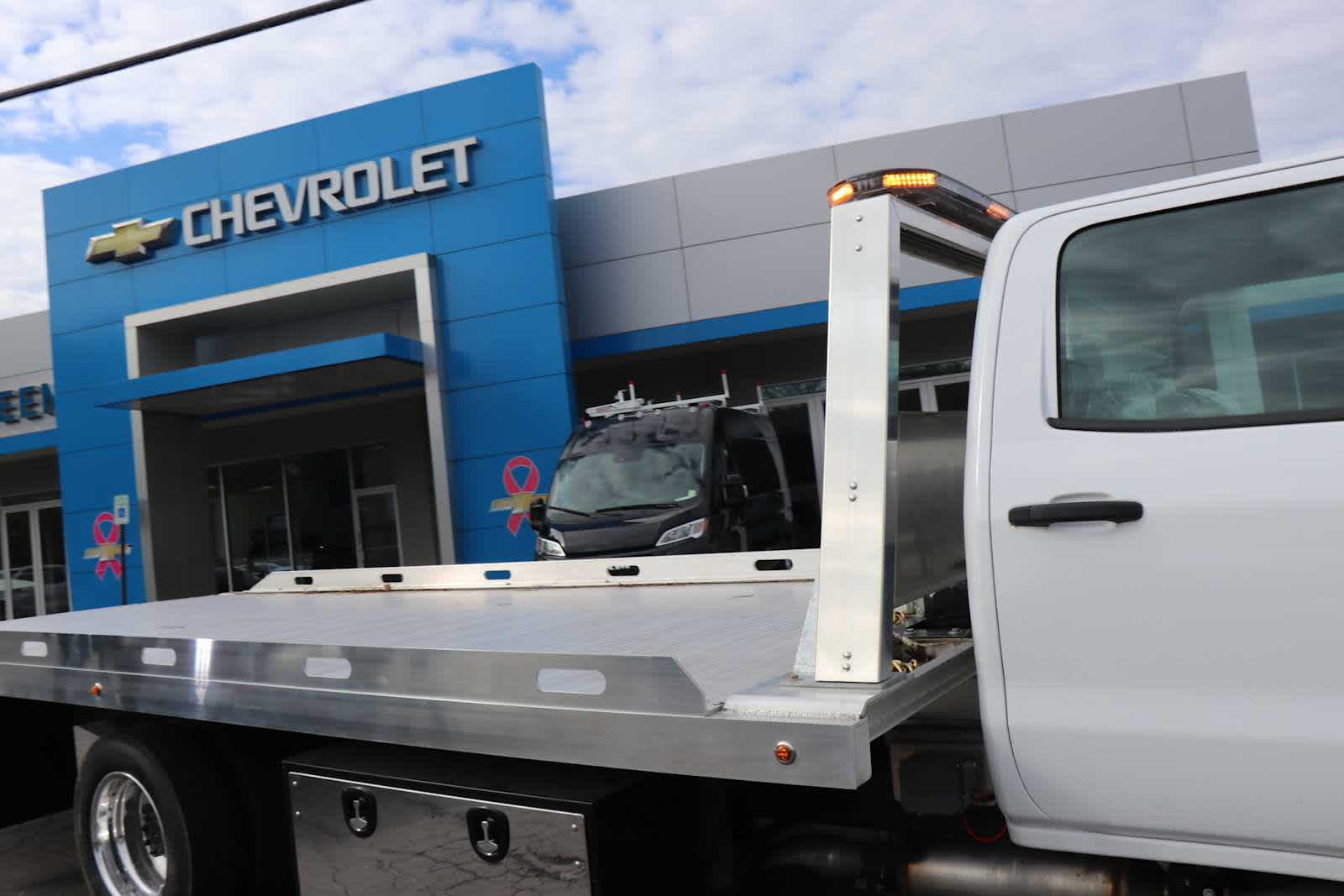2024 Chevrolet Silverado 6500 HD Work Truck