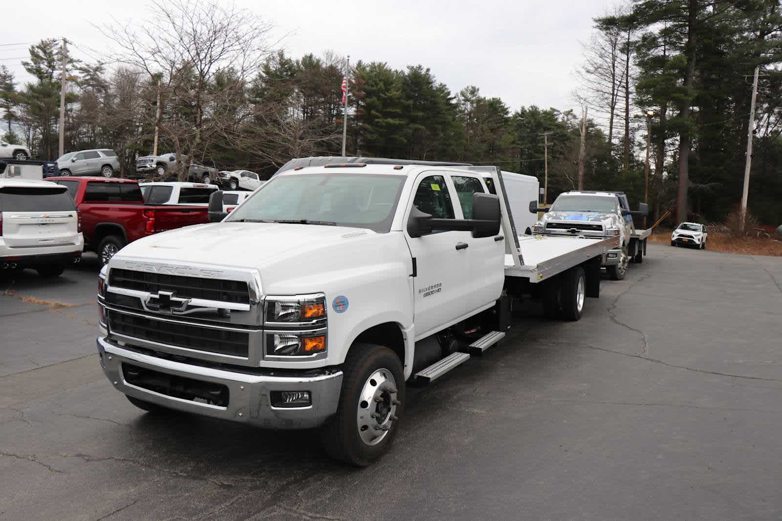 2024 Chevrolet Silverado 6500 HD Work Truck