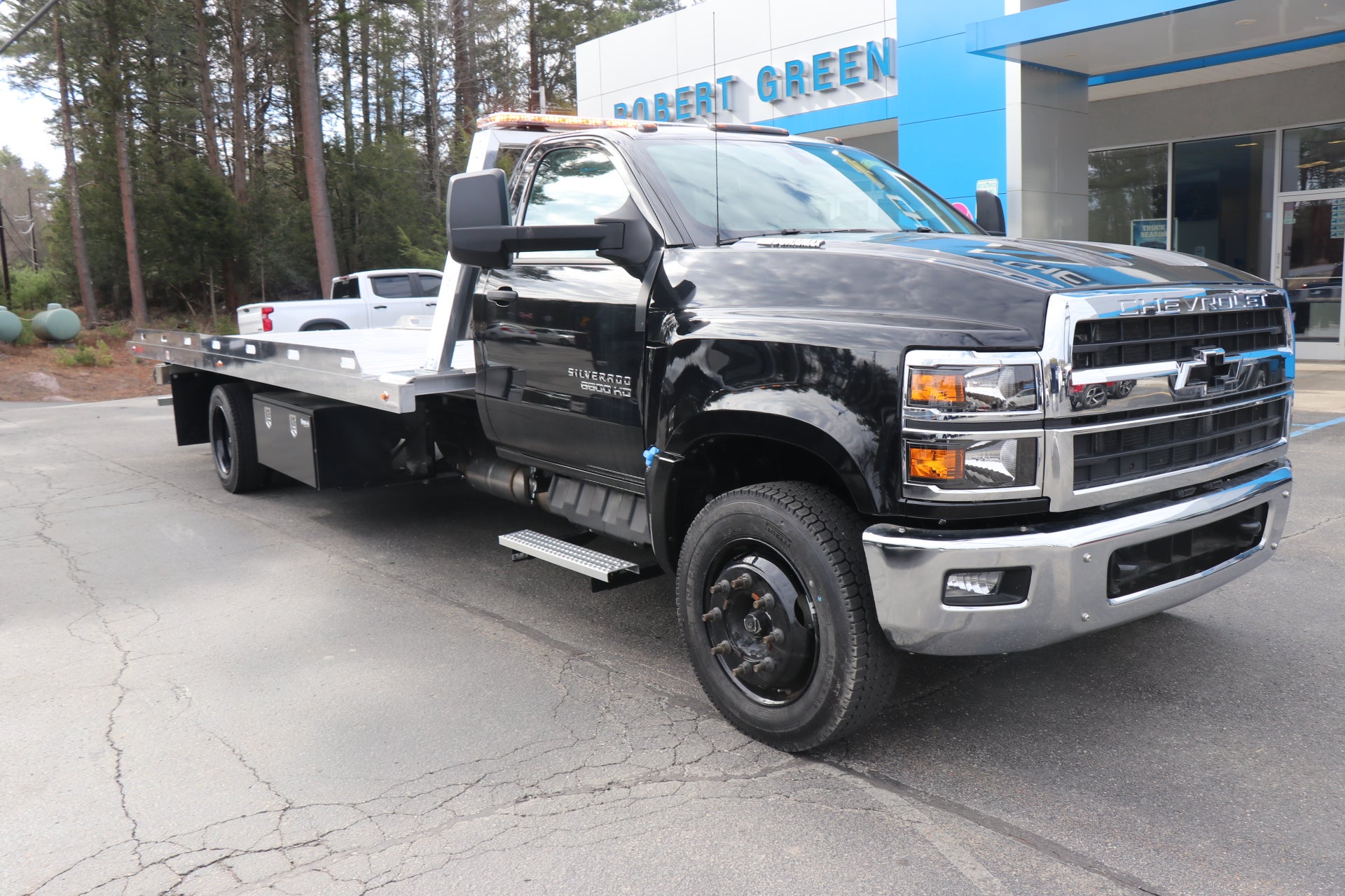 2024 Chevrolet Silverado 6500 HD Work Truck