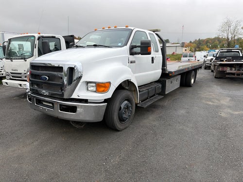 2015 Ford Super Duty F-650 Straight XL