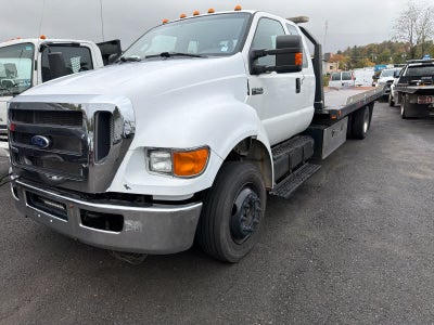 2015 Ford Super Duty F-650 Straight XL