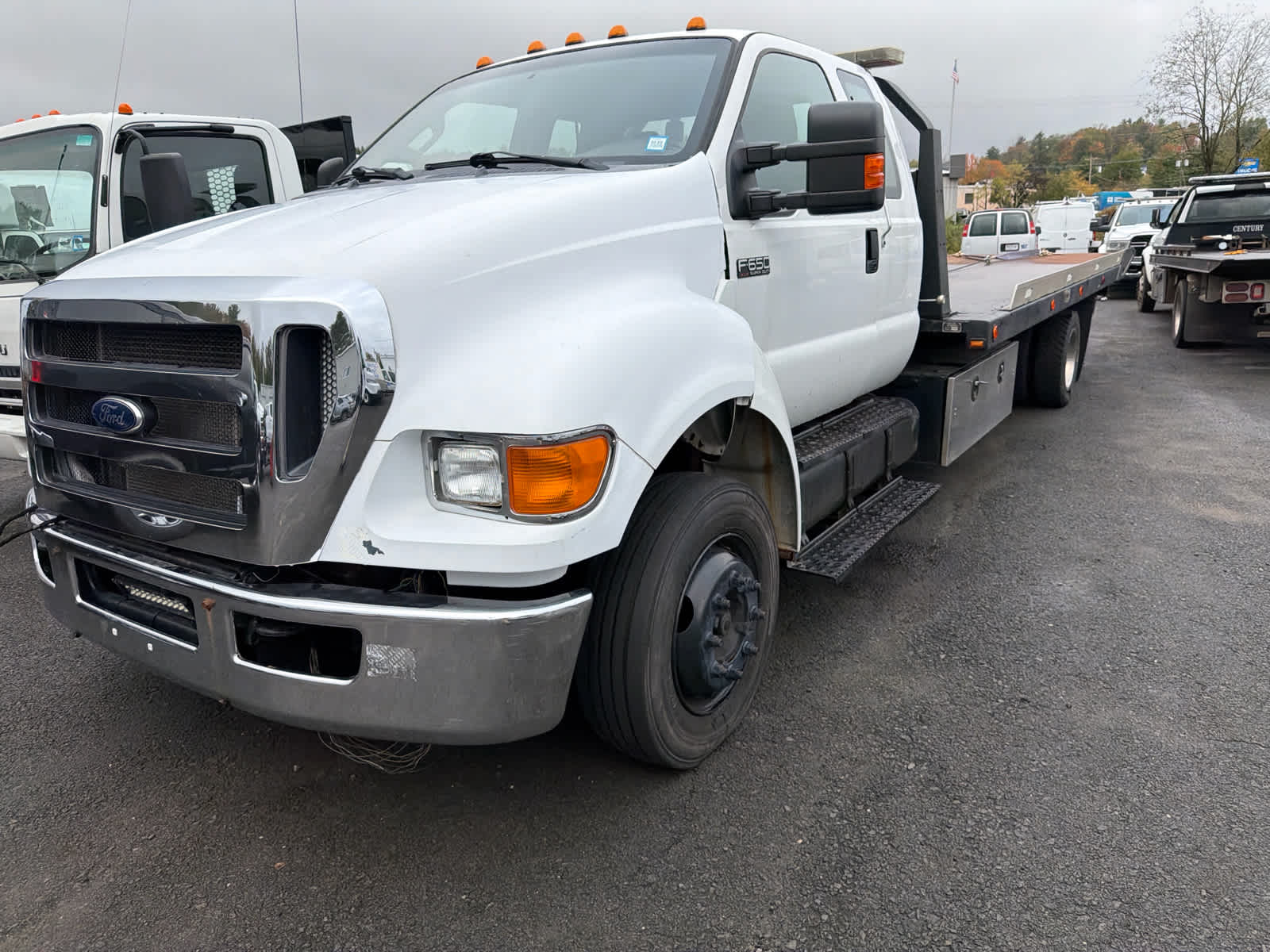 2015 Ford Super Duty F-650 Straight XL