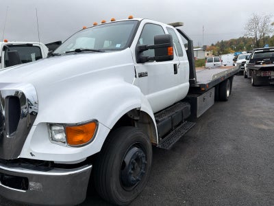 2015 Ford Super Duty F-650 Straight XL