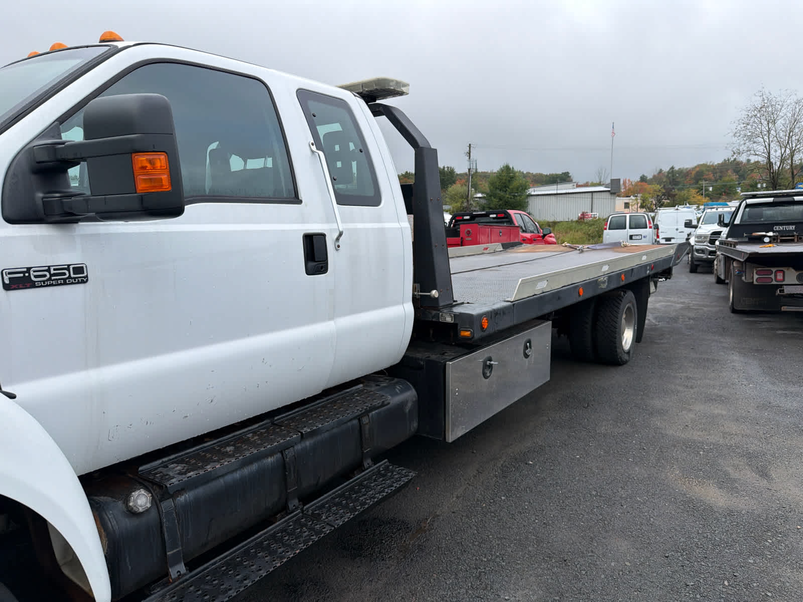 2015 Ford Super Duty F-650 Straight XL