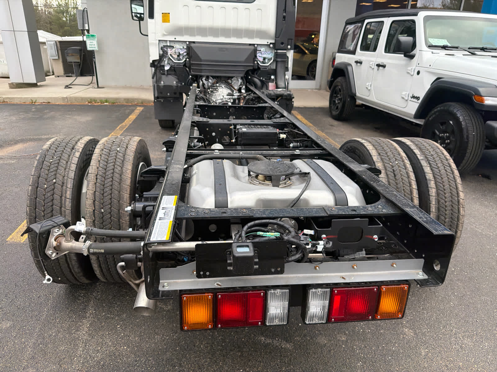 2027 Chevrolet Low Cab Forward 4500 HG 1WT