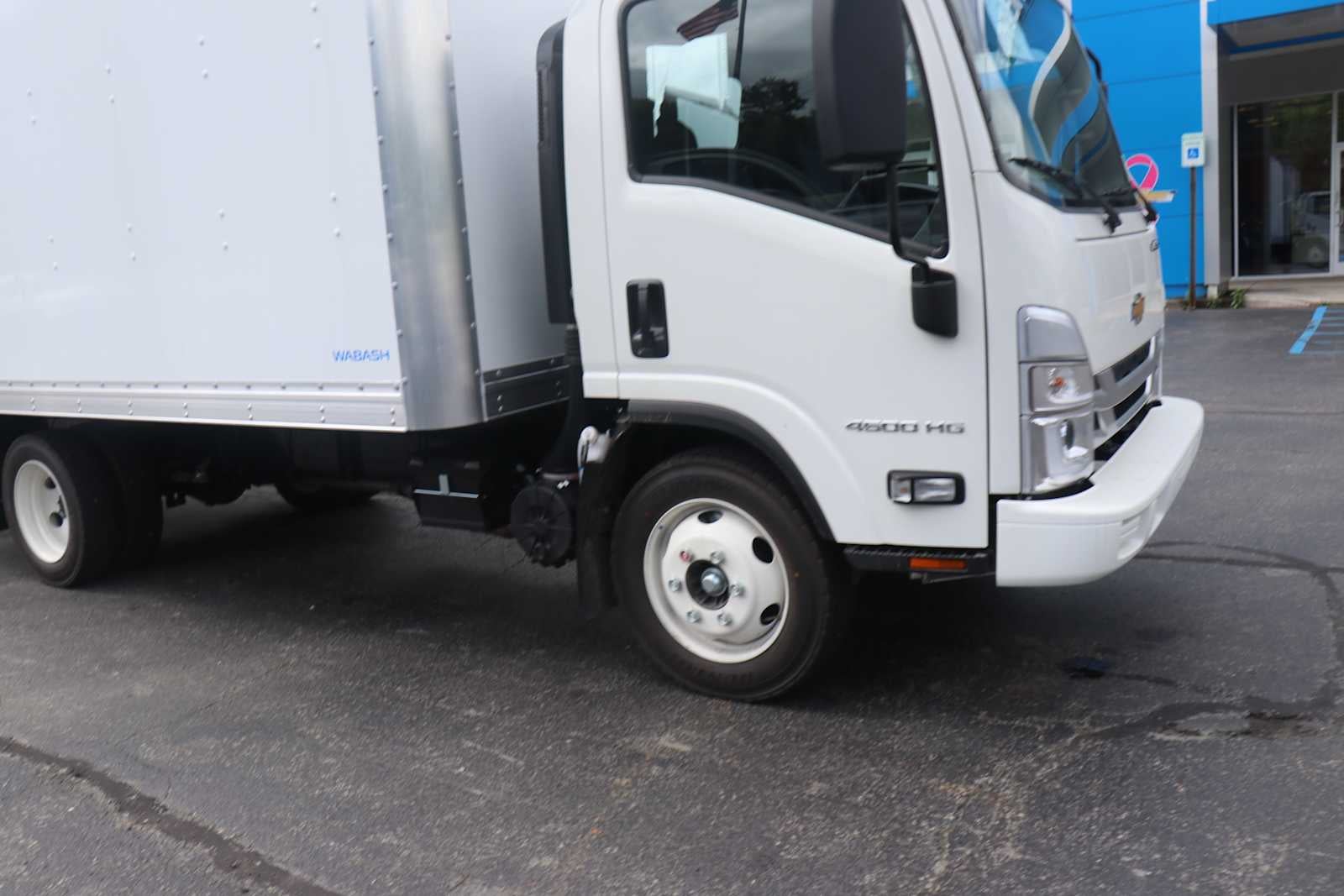 2024 Chevrolet Low Cab Forward 4500 HG NA