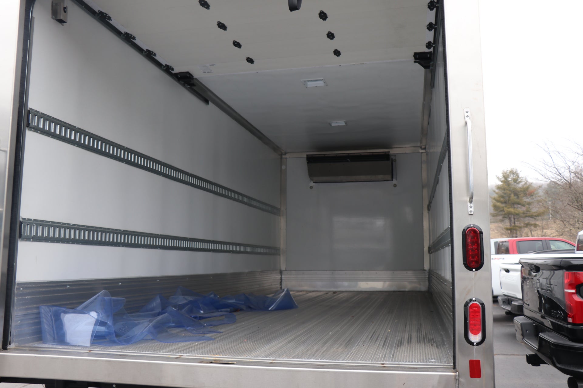 2025 Chevrolet Low Cab Forward 5500 XD 1WT