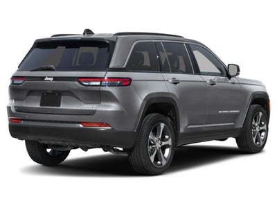 2027 Jeep Grand Cherokee Laredo X 4x4