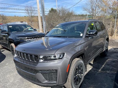 2026 Jeep Grand Cherokee Laredo Altitude 4x4
