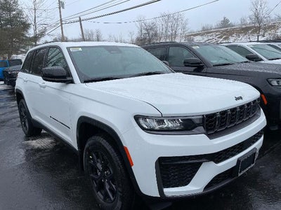 2026 Jeep Grand Cherokee Laredo Altitude 4x4