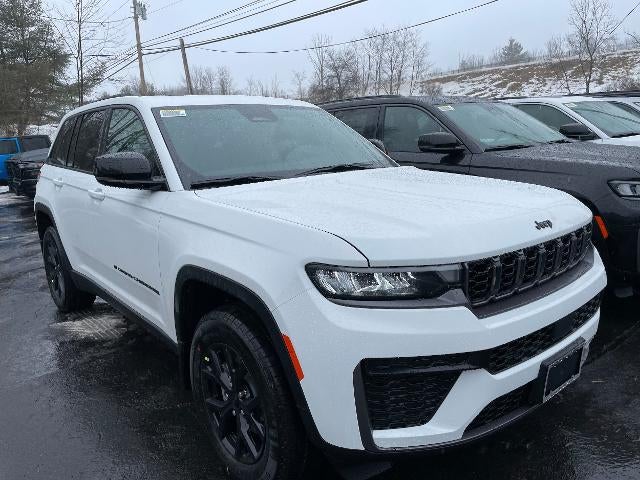 2026 Jeep Grand Cherokee Laredo Altitude 4x4