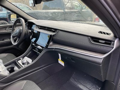 2026 Jeep Grand Cherokee Laredo Altitude 4x4